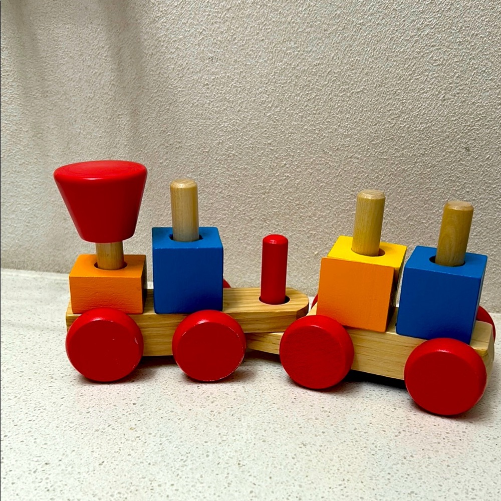 🦋 Colorful Wooden Train Melissa and Doug Set for Toddlers!